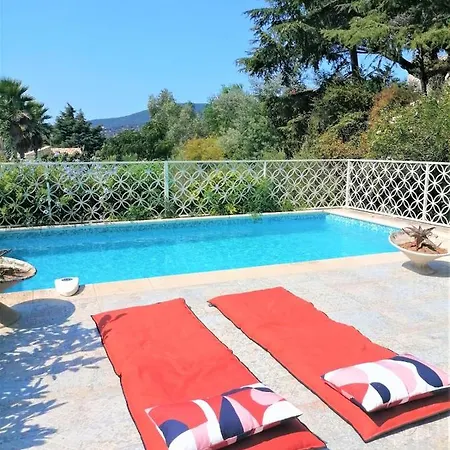 House With Pool And Petanque Court Holiday home Sainte-Maxime